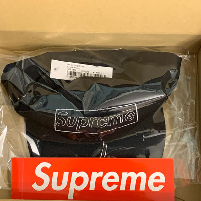 Supreme(シュプリーム)のSupreme KAWS Chalk Logo 5-Panel Black メンズの帽子(キャップ)の商品写真