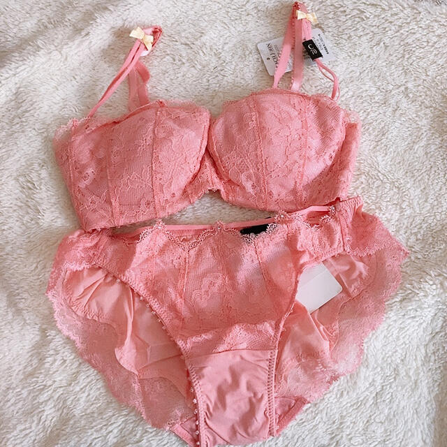 PEACH JOHN(ピーチジョン)の新品未使用♡  PEACH JOHN　ピーチ・ジョン　ブラ＆ショーツのセット レディースの下着/アンダーウェア(ブラ&ショーツセット)の商品写真