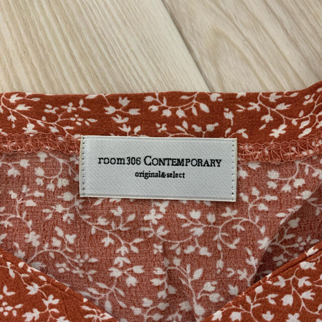 room306 CONTEMPORARY(ルームサンマルロクコンテンポラリー)のaya様専用(^^)room306contemporary 花柄トップス レディースのトップス(カットソー(半袖/袖なし))の商品写真