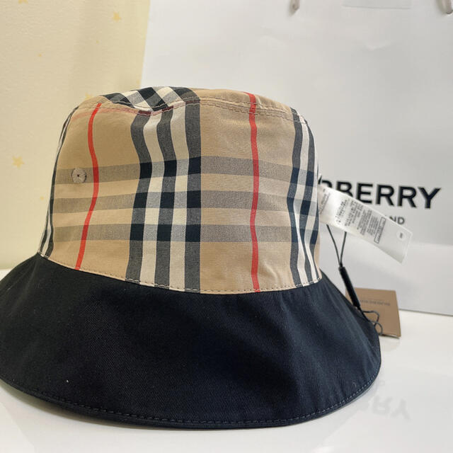 BURBERRY(バーバリー)のBURBERRY リバーシブル　バケットハット レディースの帽子(ハット)の商品写真