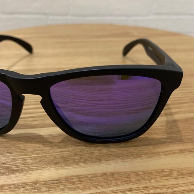 Oakley(オークリー)のOAKLEY frogskins マットブラック　ミラーレンズ メンズのファッション小物(サングラス/メガネ)の商品写真