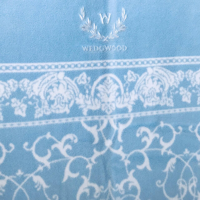 WEDGWOOD(ウェッジウッド)の綿毛布　WEDGWOOD 西川産業　日本製　綿100%  140 × 200cm インテリア/住まい/日用品の寝具(毛布)の商品写真