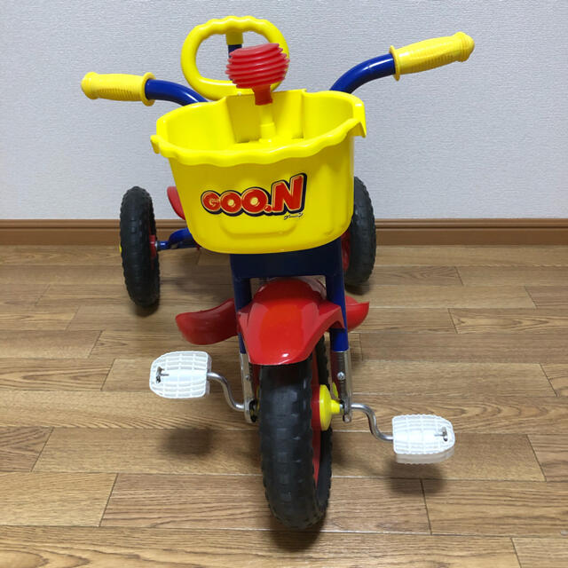 ★商談中★【美品】カラフル三輪車 キッズ/ベビー/マタニティの外出/移動用品(三輪車)の商品写真