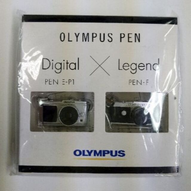 OLYMPUS(オリンパス)のオリンパス OM-1＆PEN E-P1＆PEN-F ミニチュアストラップ 未開封 スマホ/家電/カメラのカメラ(その他)の商品写真