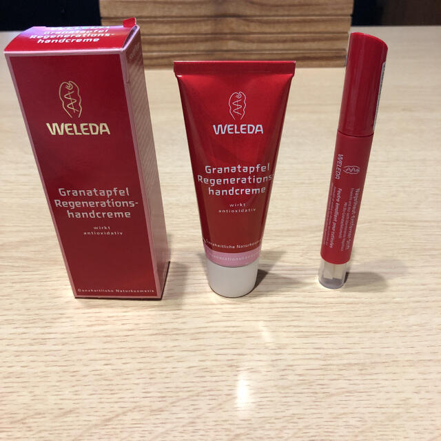 WELEDA(ヴェレダ)のweleda ドイツ限定のザクロハンドクリームとネイルオイルセット コスメ/美容のボディケア(ハンドクリーム)の商品写真