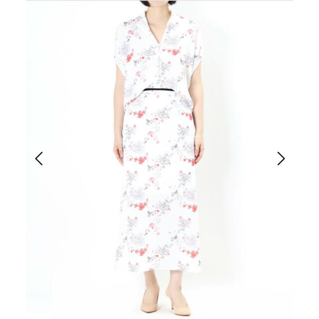 mame(マメ)のマメ クロゴウチ　Flower Printed Skirt レディースのスカート(ロングスカート)の商品写真