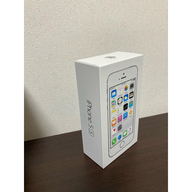 iPhone(アイフォーン)のiPhone5s 16GB 新品 スマホ/家電/カメラのスマートフォン/携帯電話(スマートフォン本体)の商品写真