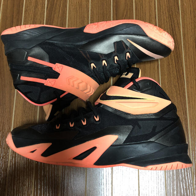 NIKE(ナイキ)のNIKE Lebron Soldier 8 (30cm) メンズの靴/シューズ(スニーカー)の商品写真