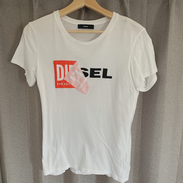 DIESEL(ディーゼル)のdiesel ディーゼル　ロゴTシャツ XS レディースのトップス(Tシャツ(半袖/袖なし))の商品写真
