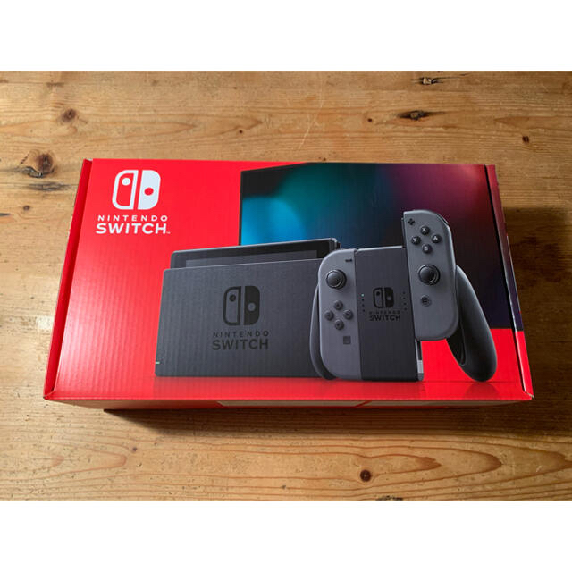 美品 新型 Nintendo Switch 本体 ニンテンドースイッチグレー系