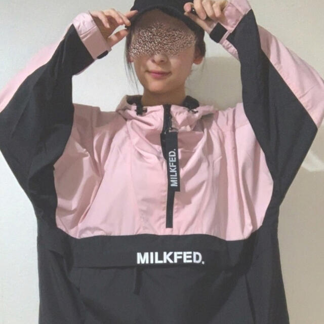 MILKFED.(ミルクフェド)の新品 ハーフジップ ナイロンパーカー レディースのジャケット/アウター(ナイロンジャケット)の商品写真