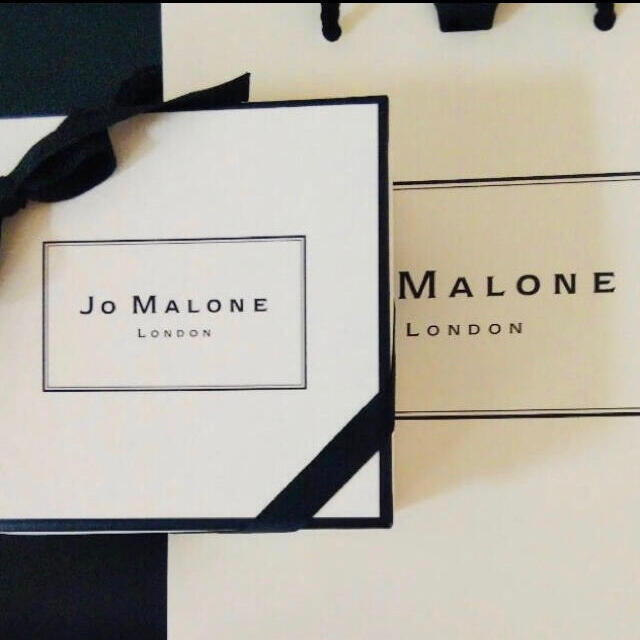 Jo Malone(ジョーマローン)のJoMALONELONDON イングリッシュペアー&フリージア ボディクレーム コスメ/美容の香水(ユニセックス)の商品写真