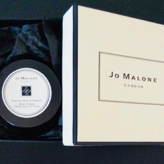 Jo Malone(ジョーマローン)のJoMALONELONDON イングリッシュペアー&フリージア ボディクレーム コスメ/美容の香水(ユニセックス)の商品写真