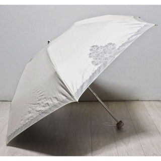 シャルルジョルダン(CHARLES JOURDAN)の新品【シャルルジョルダン】軽量 晴雨兼用折り傘オーガンジー お花刺繍 UV99%(傘)