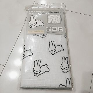 新品未開封！ミッフィー 水切りマット 30×40 うさぎがいっぱい(収納/キッチン雑貨)