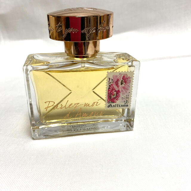 John Galliano(ジョンガリアーノ)のジョンガリアーノ パルレ・モア・ダムール　オーデパルファム　30ml コスメ/美容の香水(香水(女性用))の商品写真