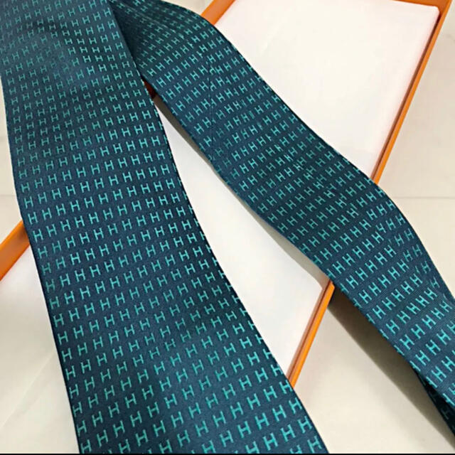 Hermes(エルメス)のHERMES エルメス　ネクタイ　H柄　エメラルドブルー メンズのファッション小物(ネクタイ)の商品写真