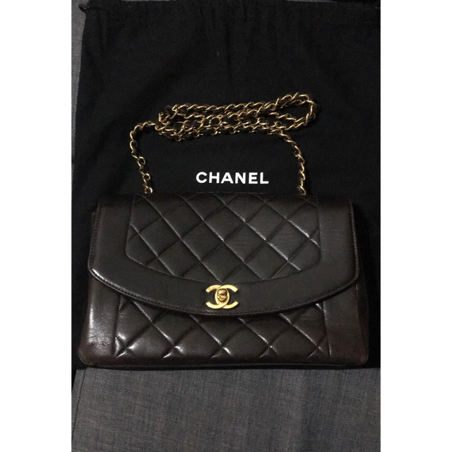 CHANEL マトラッセ　チェーンバッグレディース