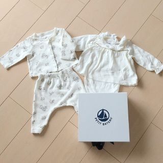 プチバトー(PETIT BATEAU)のプチバトー 花柄セットアップ(ロンパース)