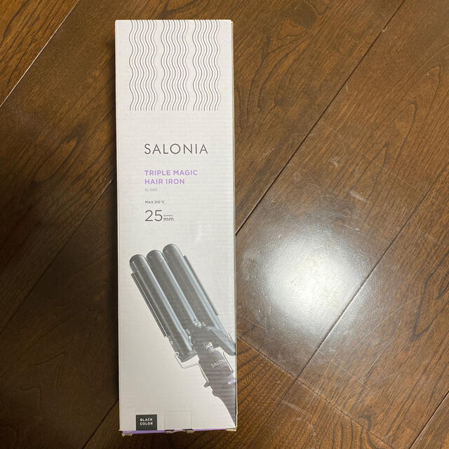 SALONIA トリプルマジックヘアアイロン　25mm スマホ/家電/カメラの美容/健康(ヘアアイロン)の商品写真