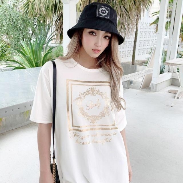 Rady(レディー)のrady♡ホテルシリーズTシャツ レディースのトップス(Tシャツ(半袖/袖なし))の商品写真