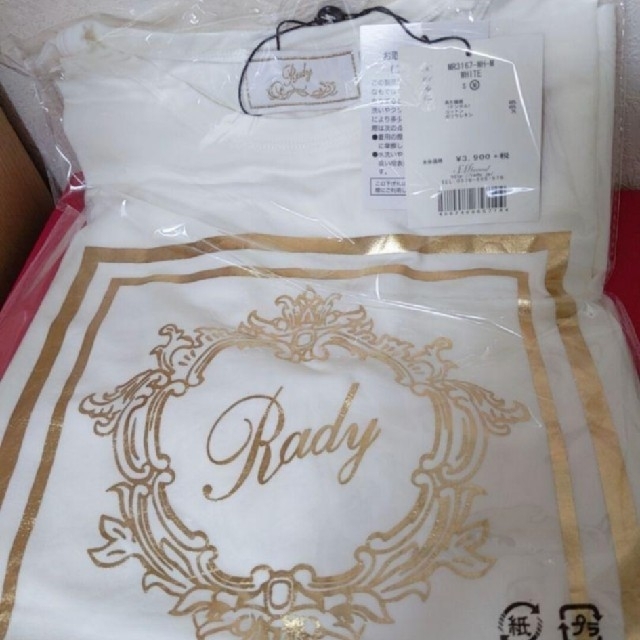 Rady(レディー)のrady♡ホテルシリーズTシャツ レディースのトップス(Tシャツ(半袖/袖なし))の商品写真