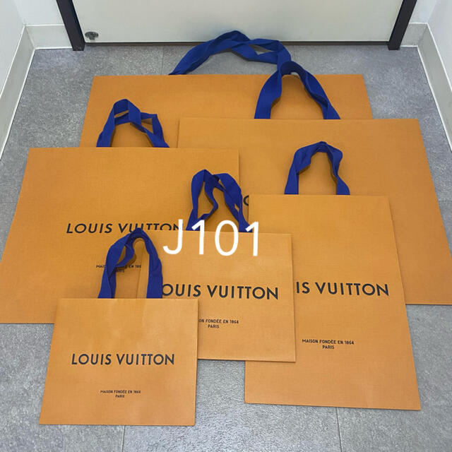 LOUIS VUITTON - ルイヴィトン ショッパー 紙袋 7枚セットの通販 LOUIS VUITTON - ルイヴィトン ショッパー 紙袋 7枚セットの通販