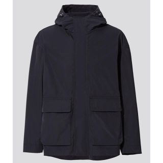 ユニクロ(UNIQLO)のユニクロ+J オーバーサイズマウンテンパーカ  黒　L(マウンテンパーカー)