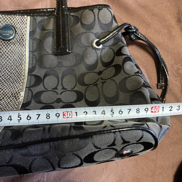 COACH(コーチ)のコーチ　ブラック　クロコトート　専用 レディースのバッグ(トートバッグ)の商品写真