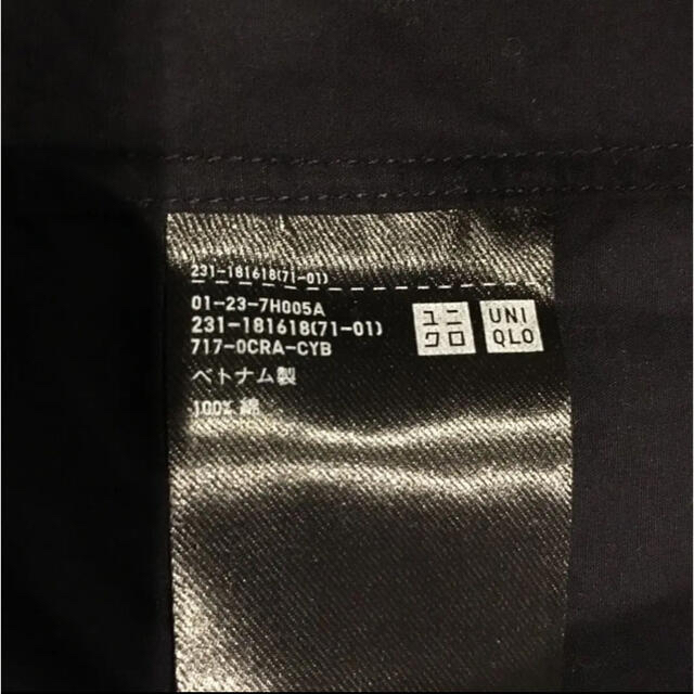 UNIQLO(ユニクロ)のユニクロレディースAラインシャツ　L  紺色 レディースのトップス(シャツ/ブラウス(長袖/七分))の商品写真