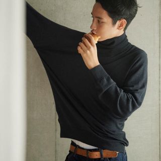 ジョンスメドレー(JOHN SMEDLEY)のAH.H JOHN SMEDLEY 24G メリノウール クルーネック ニット(ニット/セーター)