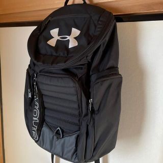 アンダーアーマー(UNDER ARMOUR)のアンダーアーマー　リュック 黒色(バッグパック/リュック)