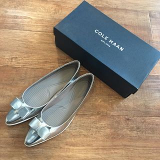 コールハーン(Cole Haan)の【未使用】COLE HAAN シルバーバレリーナシューズ(バレエシューズ)