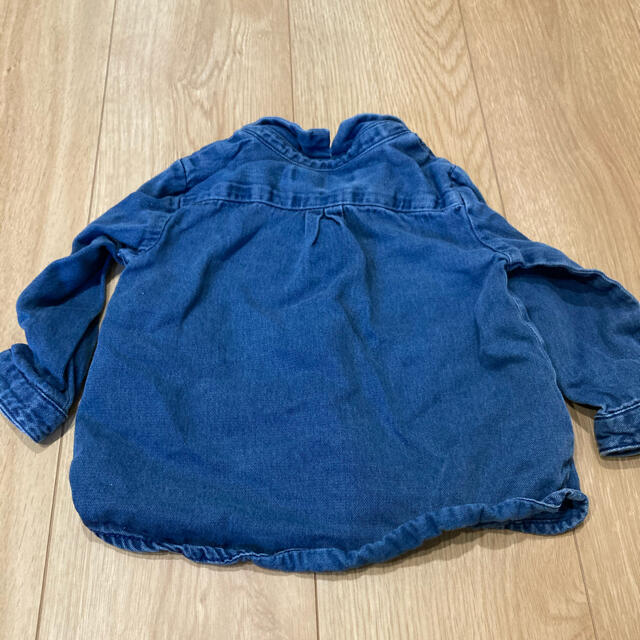 ZARA(ザラ)のZara baby 刺繍 デニムシャツ 80 90 トップス 春服 キッズ/ベビー/マタニティのベビー服(~85cm)(シャツ/カットソー)の商品写真