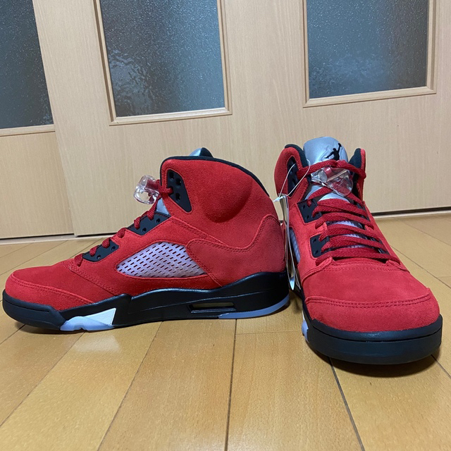 NIKE(ナイキ)のNIKE AIR JORDAN 5 RAGING BULL ジョーダン5 メンズの靴/シューズ(スニーカー)の商品写真