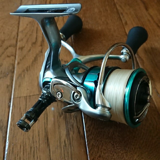 ダイワ 18エメラルダス AIR LT 3000S-CXH-DH ダイワ 18エメラルダス AIR LT 3000S-CXH-DH