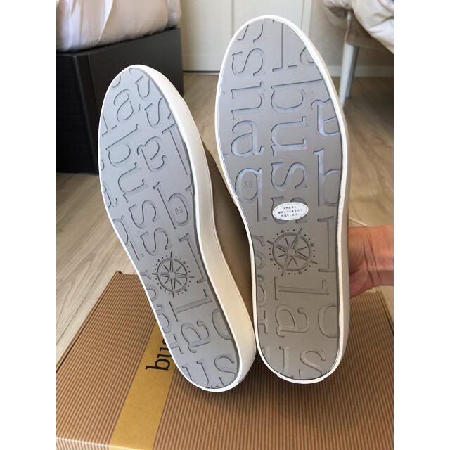 新品未使用！bussola レザースニーカー　24.5 レディースの靴/シューズ(スニーカー)の商品写真