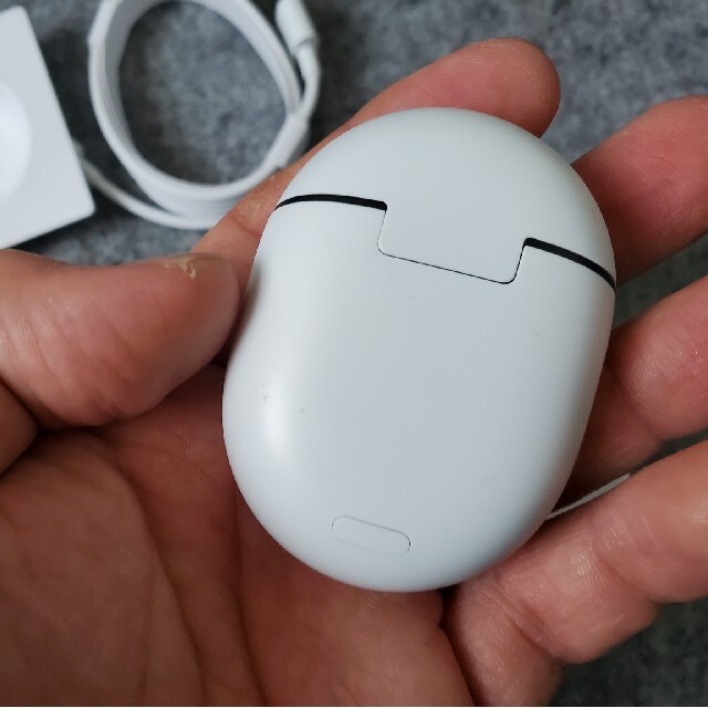 Google Pixel(グーグルピクセル)のpixel  buds スマホ/家電/カメラのオーディオ機器(ヘッドフォン/イヤフォン)の商品写真