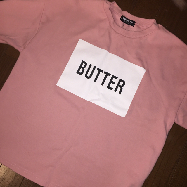 GOGOSING(ゴゴシング)のBUTTERTシャツ 韓国ファッション レディースのトップス(Tシャツ(半袖/袖なし))の商品写真