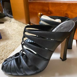 マノロブラニク(MANOLO BLAHNIK)のマノロブラニク、37.(ミュール)