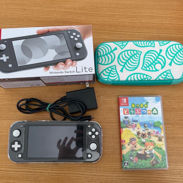 Nintendo Switch(ニンテンドースイッチ)のNintendo Switch Liteグレー　どうぶつの森セット エンタメ/ホビーのゲームソフト/ゲーム機本体(家庭用ゲーム機本体)の商品写真