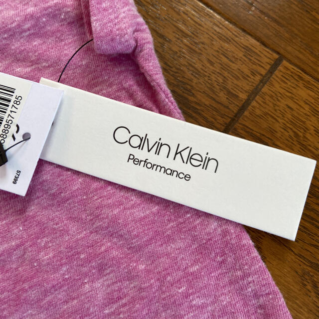 Calvin Klein(カルバンクライン)の新品☆Calvin Klein・トレーニング・ヨガウェア スポーツ/アウトドアのトレーニング/エクササイズ(ヨガ)の商品写真