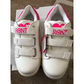 ロニィ(RONI)のRさま専用　　RONI スニーカー　新品未使用　size21センチ(スニーカー)