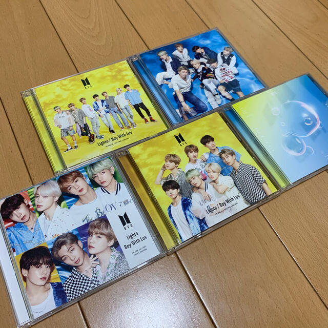 防弾少年団(BTS)(ボウダンショウネンダン)のBTS [Lights/Boy With Luv] 5形態セット＋トレカ エンタメ/ホビーのCD(K-POP/アジア)の商品写真