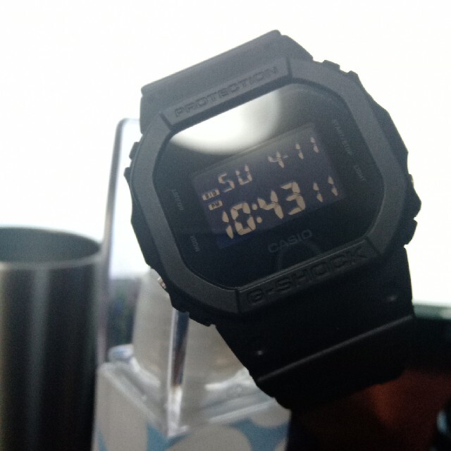 G-SHOCK(ジーショック)のGｰSHOCK dw5600 bb 美品 保証あり メンズの時計(腕時計(デジタル))の商品写真