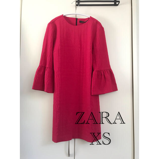 ZARA(ザラ)のZARA 春ワンピ　ジャガード　ローズピンク レディースのワンピース(ミニワンピース)の商品写真