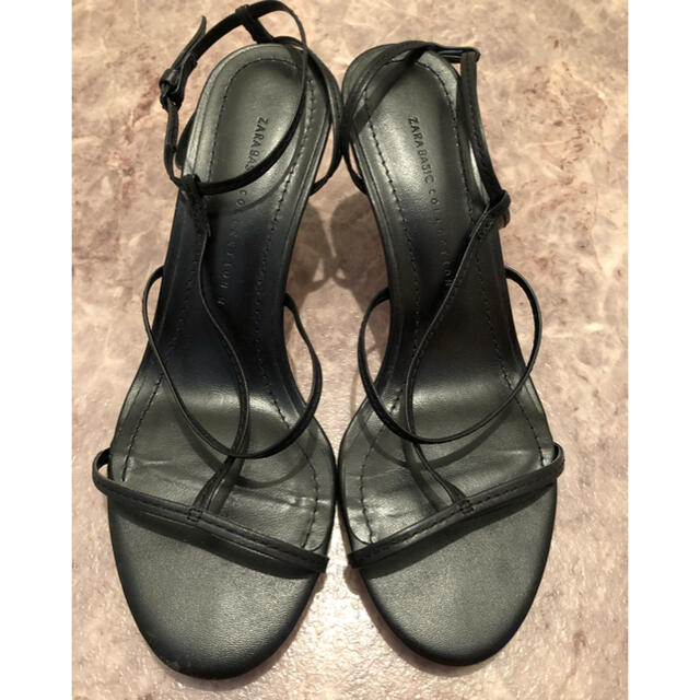ZARA(ザラ)のZARA パンプス サンダル 黒 ストラップ レディースの靴/シューズ(サンダル)の商品写真