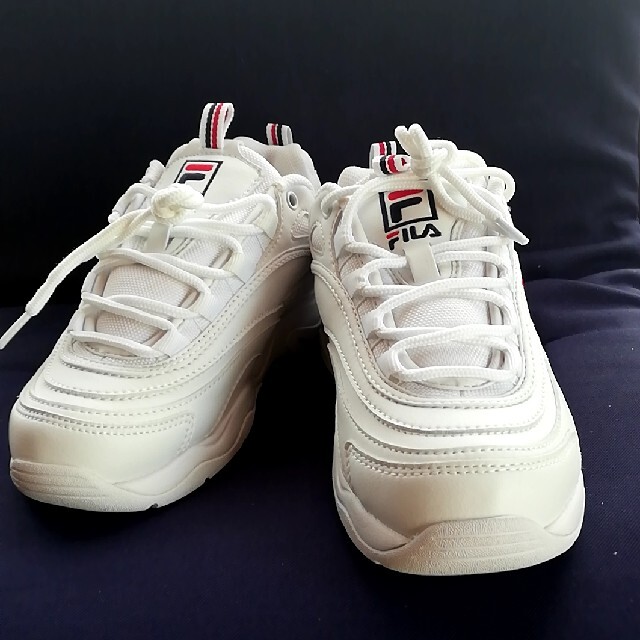 FILA(フィラ)のスニーカー　FILA　白　 レディースの靴/シューズ(スニーカー)の商品写真