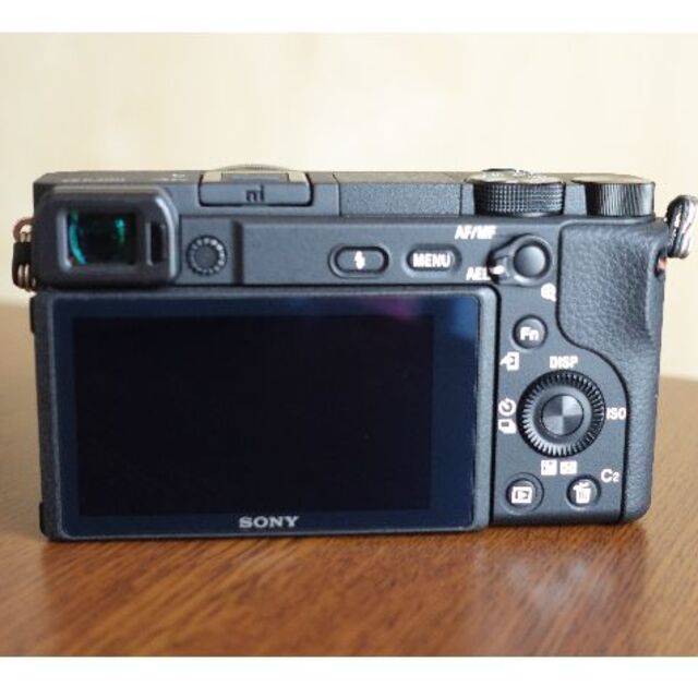 SONY(ソニー)のSONY　α6400 パワーズームレンズキット　ILCE-6400L　おまけ付き スマホ/家電/カメラのカメラ(ミラーレス一眼)の商品写真
