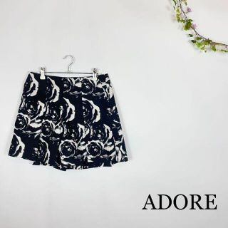 アドーア(ADORE)のADORE アドーア　レディース　ショートパンツ　花柄　M(ショートパンツ)